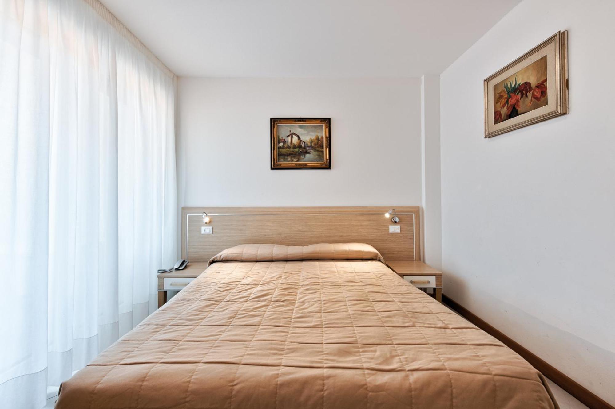 Hotel Meublè Zenith Lignano Sabbiadoro Extérieur photo